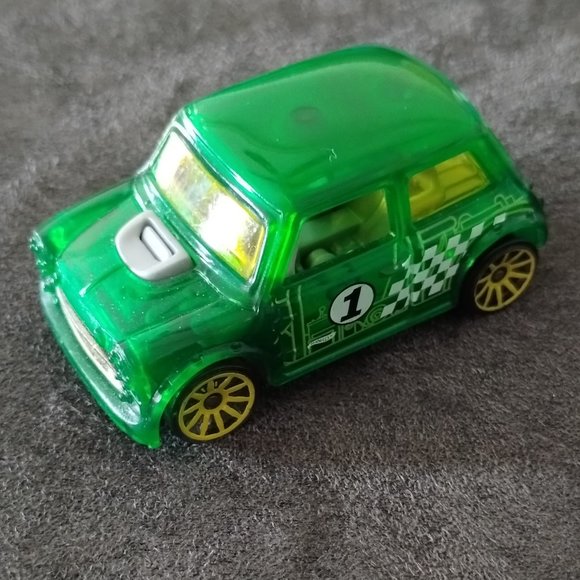 2000 Hot Wheels Morris Mini Mattel - Picture 2 of 6